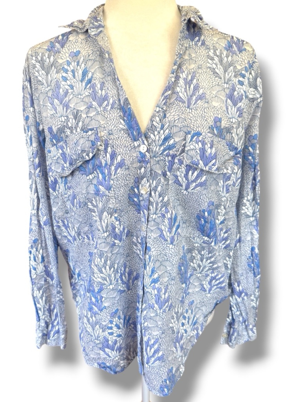 Roller Rabbit 100% Cotton Light Blue Purple Floral Button Down Shirt Medium